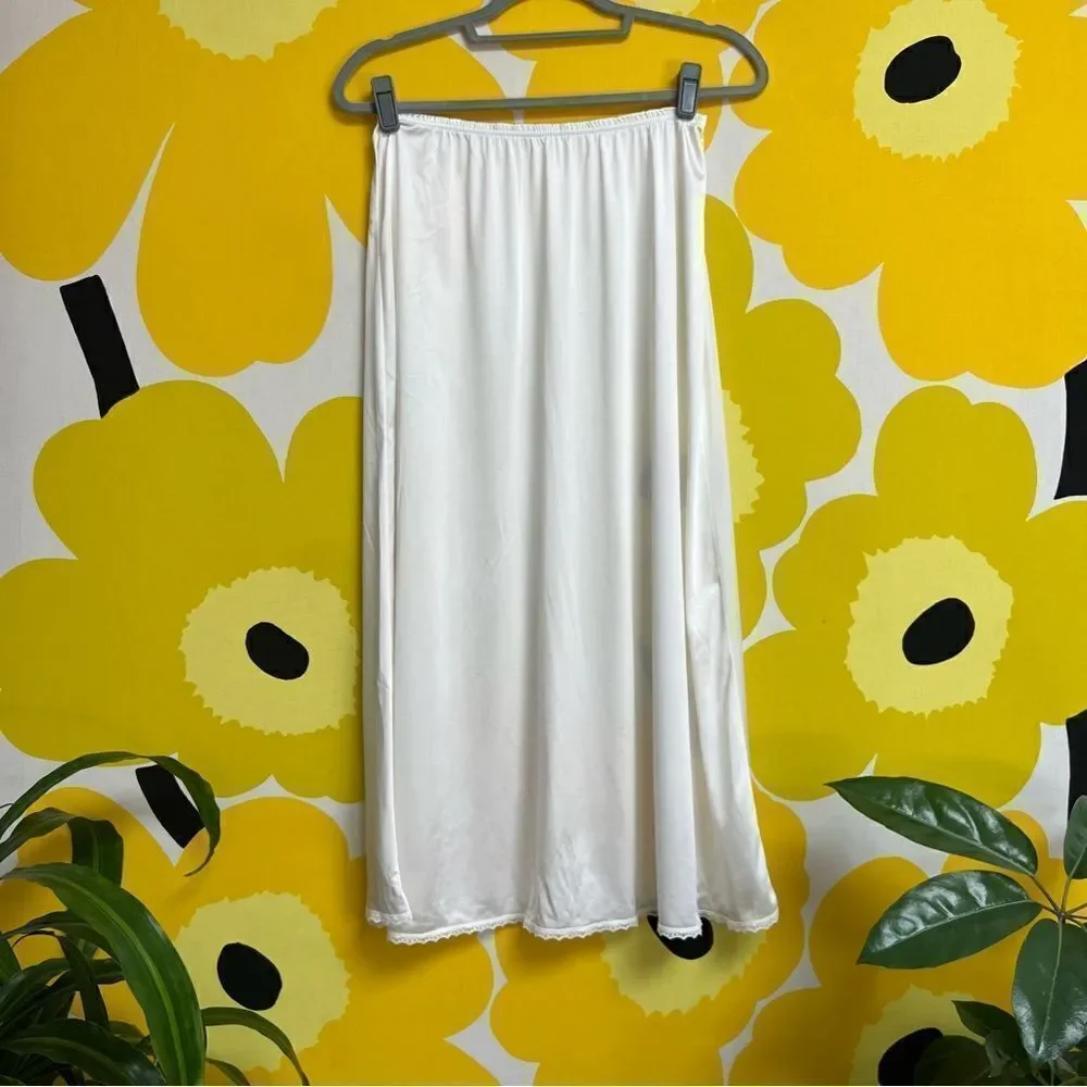 Vintage White Vanity Fair Skirt Half Slip